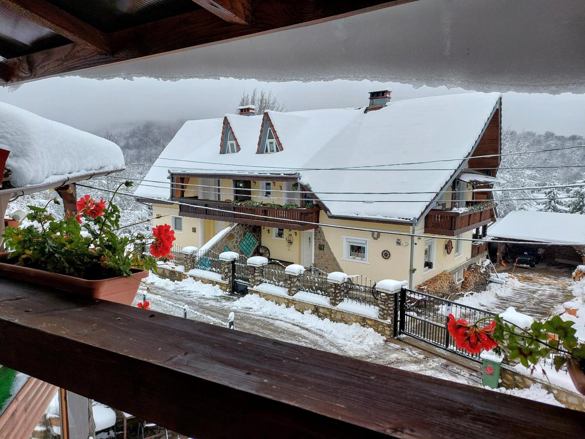 Holiday House วาลิอุก ภายนอก รูปภาพ